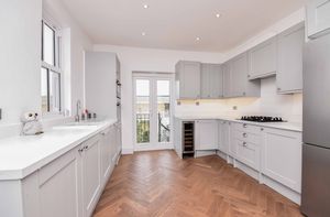 Kitchen- click for photo gallery